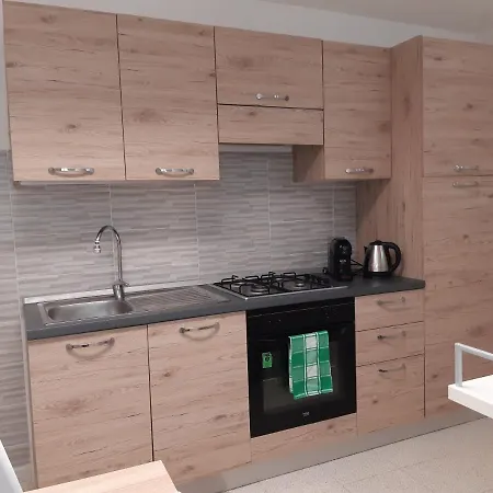 Ferienhaus In Con Veranda Privata E Parcheggio Gratuito