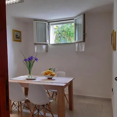 In Con Veranda Privata E Parcheggio Gratuito Ferienhaus *