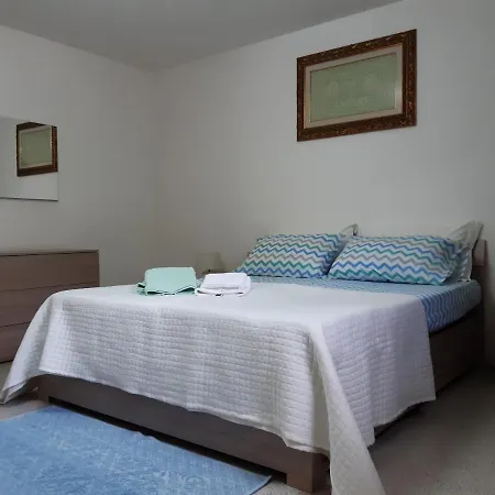 Ferienhaus In Con Veranda Privata E Parcheggio Gratuito
