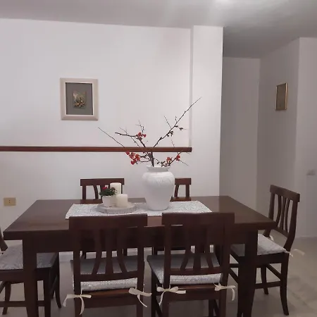 Ferienhaus In Con Veranda Privata E Parcheggio Gratuito