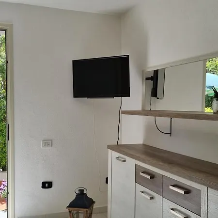 Ferienhaus In Con Veranda Privata E Parcheggio Gratuito