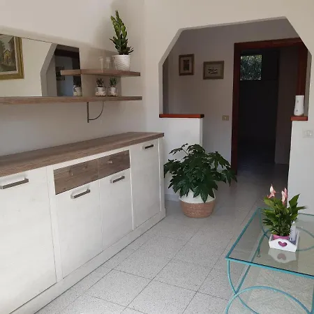 Дом отдыха In Con Veranda Privata E Parcheggio Gratuito Ольбия