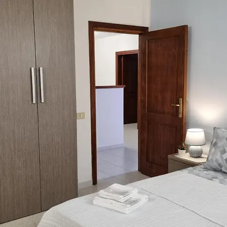 In Con Veranda Privata E Parcheggio Gratuito * أولبيا