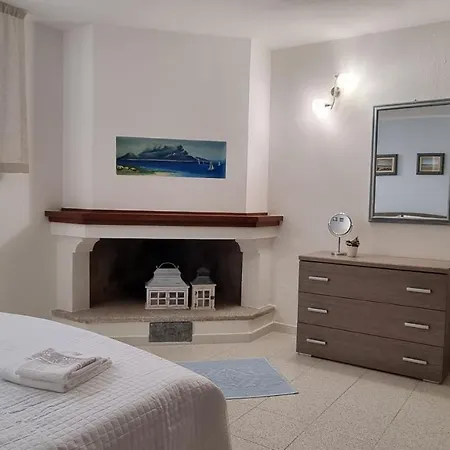 In Con Veranda Privata E Parcheggio Gratuito * أولبيا