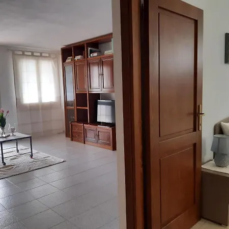 In Con Veranda Privata E Parcheggio Gratuito * 올비아