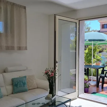 In Con Veranda Privata E Parcheggio Gratuito Tatil Evi Olbia
