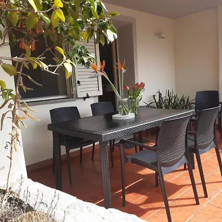 In Con Veranda Privata E Parcheggio Gratuito * أولبيا